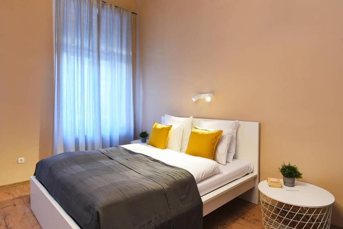 Very Central Very Spacious New Home Budapest Exterior photo