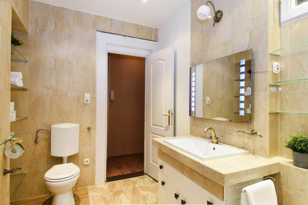 Very Central Very Spacious New Home Budapest Exterior photo