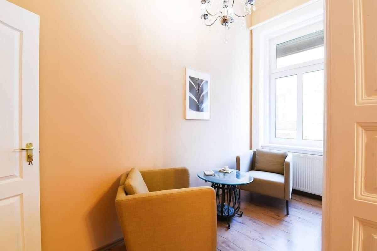 Very Central Very Spacious New Home Budapest Exterior photo