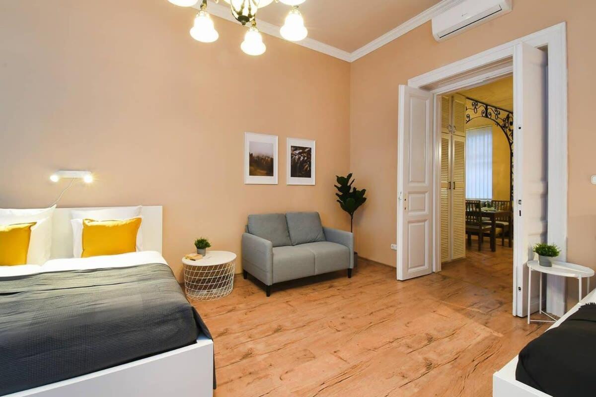 Very Central Very Spacious New Home Budapest Exterior photo