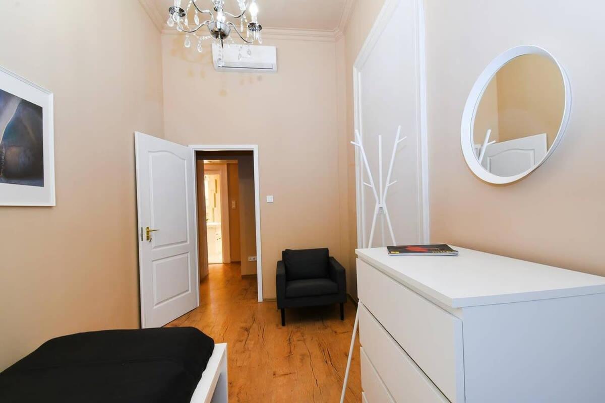 Very Central Very Spacious New Home Budapest Exterior photo