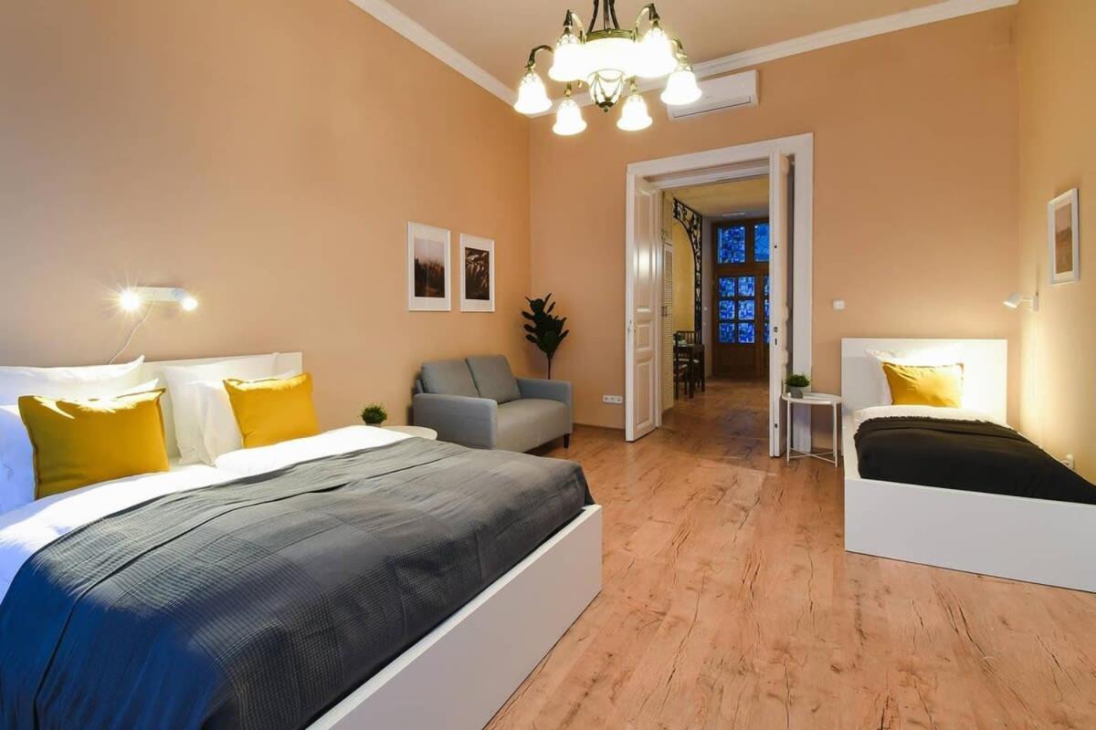 Very Central Very Spacious New Home Budapest Exterior photo