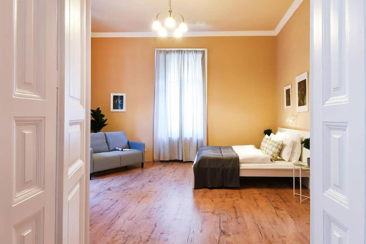 Very Central Very Spacious New Home Budapest Exterior photo