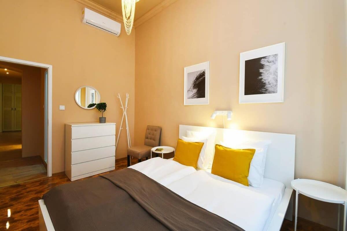 Very Central Very Spacious New Home Budapest Exterior photo